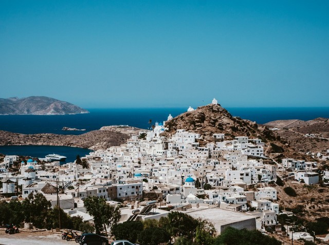 Διακοπές θανάτου για 18χρονη Ελληνίδα στην Ίο- Πέθανε το πρωί της Κυριακής