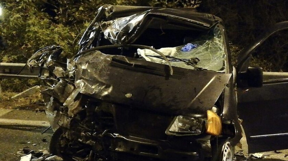 ΤΡΑΓΩΔΙΑ: 30χρονος έχασε τη ζωή του σε τροχαίο - Από θαύμα έζησε ο 9χρονος γιος του