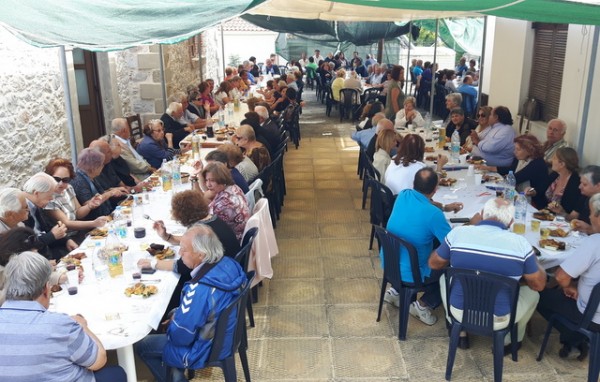 ΩΡΟΛΟΓΙΟ ΚΥΜΗΣ: Πανηγύρι με εορταστικό γεύμα στην Αγία Θέκλη