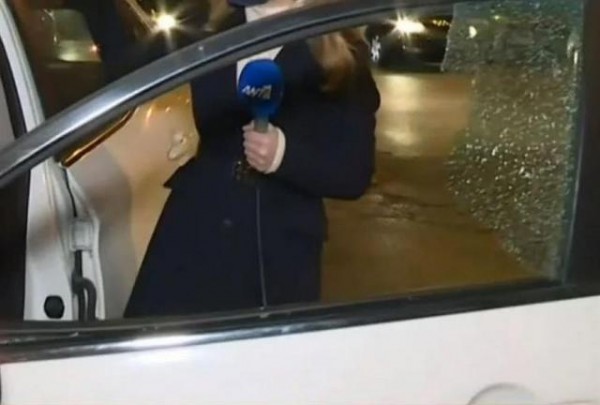 Απόπειρα κλοπής σε τηλεοπτικό συνεργείο του ΑΝΤ1 στον αέρα της εκπομπής (VIDEO)