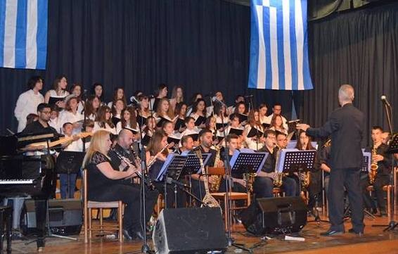 Βραδιά συγκίνησης και υπερηφάνειας στο Θέατρο Παπαδημητρίου