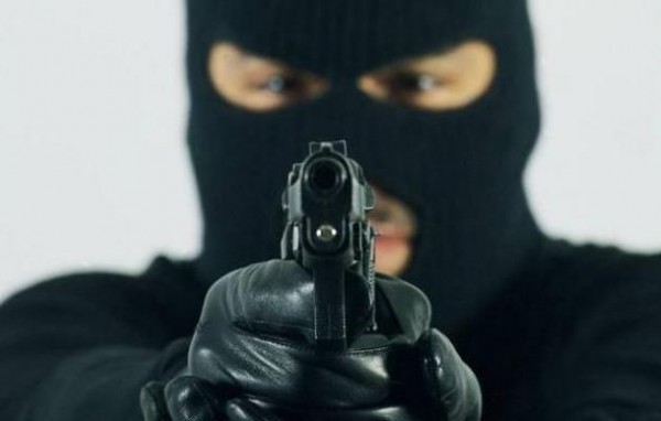 ΒΑΘΥ ΑΥΛΙΔΑΣ: Αντιμέτωποι με τέσσερις οπλισμένους ληστές οι αστυνομικοί της Β΄ ΟΠΚΕ Εύβοιας