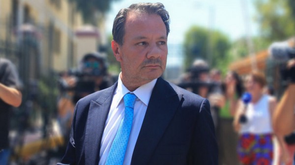 ΑΠΟΣΤΟΛΟΣ ΛΥΤΡΑΣ: Παραδόθηκε ο μεγαλοδικηγόρος μετά την έκδοση εντάλματος σύλληψης σε βάρος του