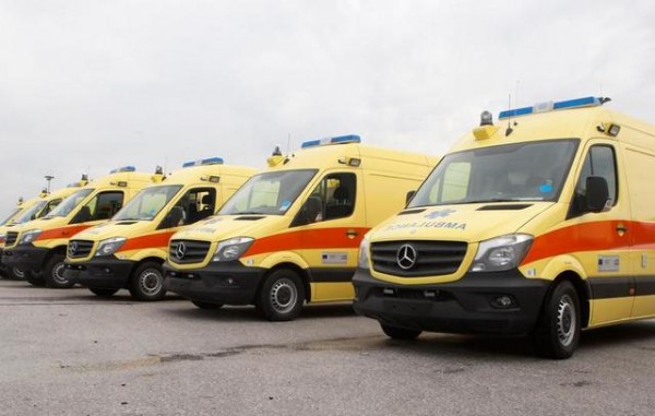 Η Περιφέρεια Στερεάς Ελλάδας αγοράζει 17 ασθενοφόρα και κινητές μονάδες για το ΕΚΑΒ