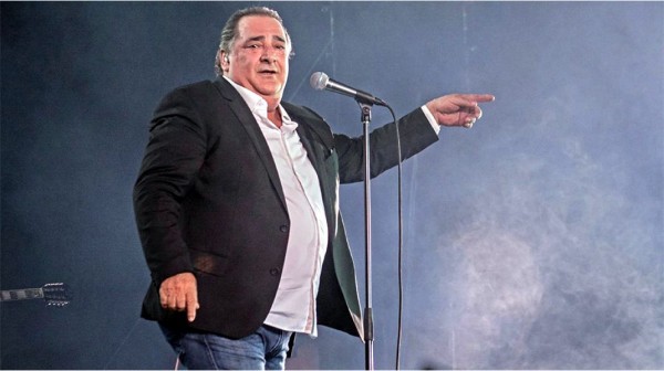 ΒΑΣΙΛΗΣ ΚΑΡΡΑΣ: Σίγησε για πάντα η φωνή του λαϊκού τραγουδιστή (VIDEO)