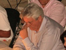 Γιατί τον ...ξύνει η μύτη του
