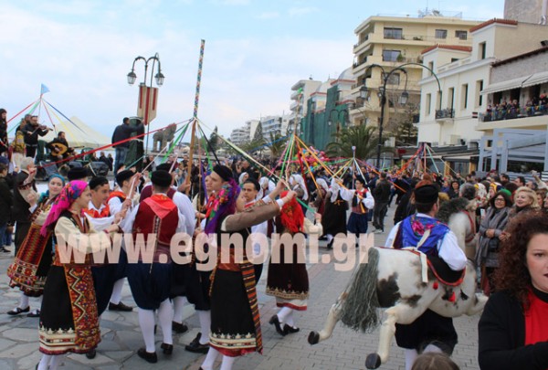 ΠΑΡΑΛΙΑ ΧΑΛΚΙΔΑΣ: Επιτυχία σημείωσαν τα Γαϊτανάκια του Ευρίπου (pics+video)