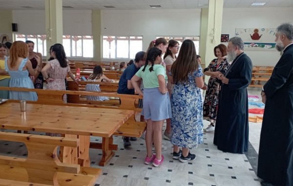 Στις Κατασκηνώσεις της Μητρόπολης Χαλκίδας ο Δεσπότης