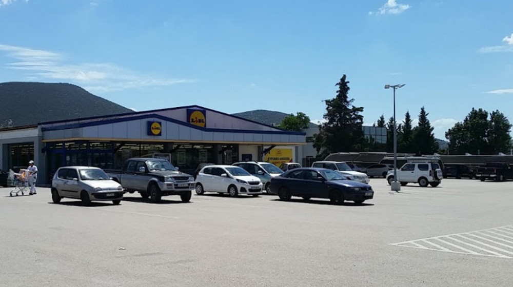 ΑΡΤΑΚΗ: Νέο επεισόδιο από Ρομά σε βάρος ηλικιωμένων στο πάρκινγκ σούπερ - μάρκετ