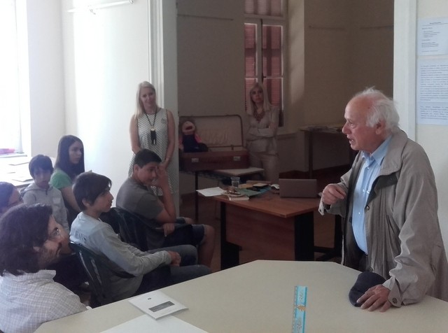 Οι μνήμες του Δημήτρη Διακομόπουλου έκλεψαν την παράσταση