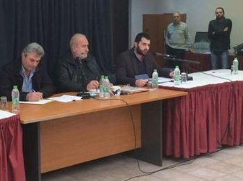 ΣΠΑΝΟΣ: Η ΛΑΡΚΟ πρέπει να μάθει να ζει το εαυτό της