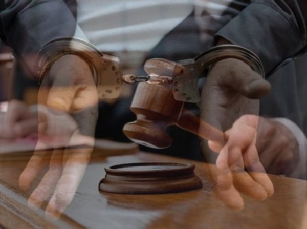 Συνελήφθησαν φυγόποινοι σε Αρτάκη, Θήβα και Καρπενήσι