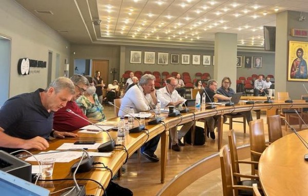 Συζητήθηκαν δύο θέματα προ ημερήσιας διάταξης στη συνεδρίαση του Περιφερειακού Συμβουλίου