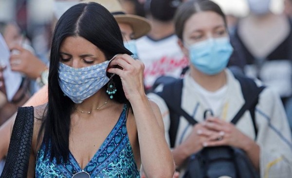 Συνεδριάζουν τη Δευτέρα οι λοιμωξιολόγοι - Ποια νέα μέτρα είναι στο τραπέζι