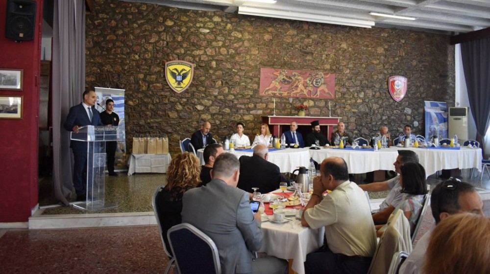 ΧΑΛΚΙΔΑ: Οι έφεδροι αξιωματικοί τιμάνε τον Άγιο Νικήτα και βραβεύουν παιδιά μελών του συλλόγου