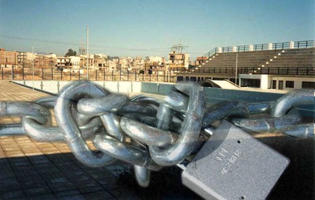 Ξεφτίλα: Λουκέτο στο κολυμβητήριο Χαλκίδας