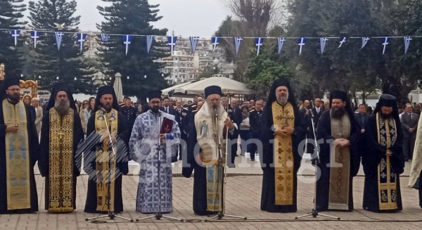 ΧΑΛΚΙΔΑ 25η ΜΑΡΤΙΟΥ: Παρέλαση με συννεφιά και λιγότερο κόσμο