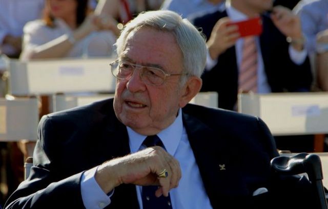 Σε κρίσιμη κατάσταση στο νοσοκομείο ο τέως βασιλιάς Κωνσταντίνος