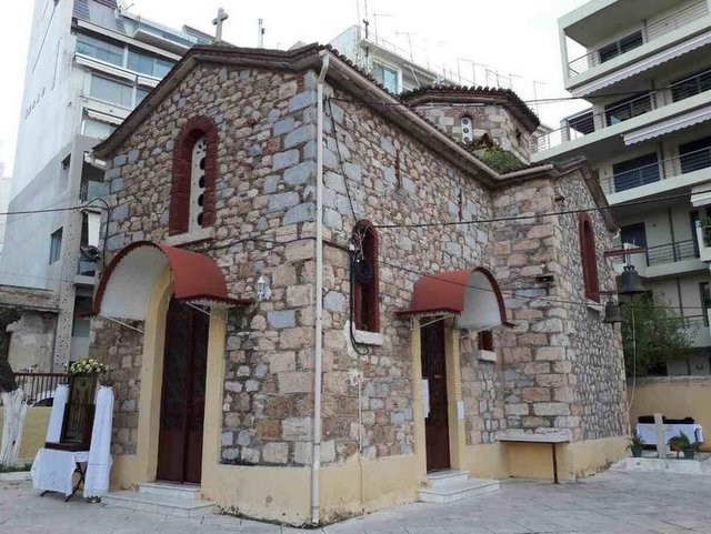 ΧΑΛΚΙΔΑ: Βραδινή θεία λειτουργία στη Μέσα Παναγίτσα