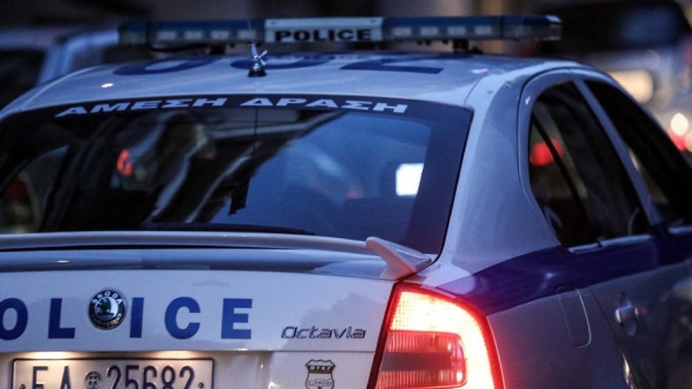ΧΑΛΚΙΔΑ: Αυτοκίνητο μπήκε σε κατάστημα