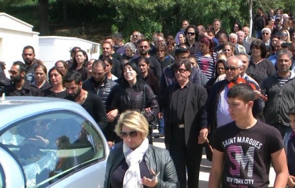 Με συνοδεία βιολιών στην τελευταία του κατοικία ο Θανάσης Χάρος