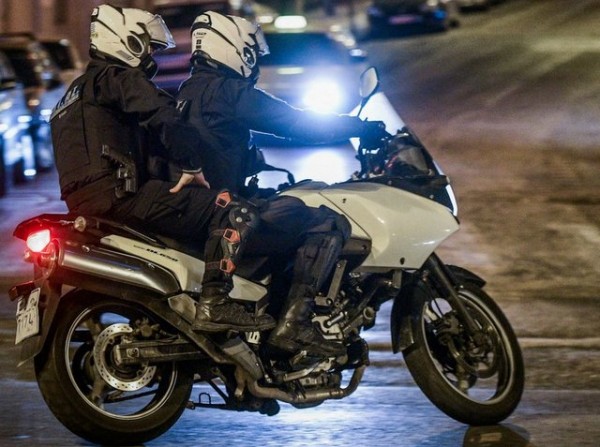 ΧΑΛΚΙΔΑ: Ανήλικος οδηγούσε κλεμμένη μοτοσικλέτα – Συνελήφθη από αστυνομικούς της ΔΙΑΣ