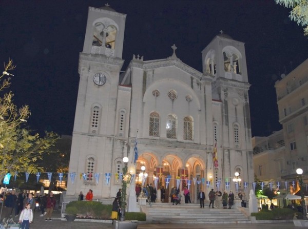 ΧΑΛΚΙΔΑ: Βραδινή θεία λειτουργία στο ναό του Αγίου Νικολάου