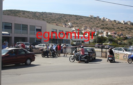 ΔΟΥ ΧΑΛΚΙΔΑΣ: Εκκενώθηκε μετά από τηλεφώνημα για βόμβα