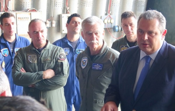 ΣΚΥΡΟΣ: Ο Πάνος Καμμένος στην 135 Σμηναρχία Μάχης