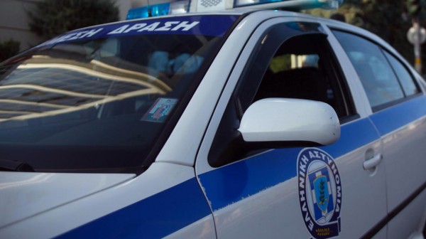 ΑΡΤΕΜΙΔΑ: Αστυνομικός παρέσυρε πεζό και τον σκότωσε