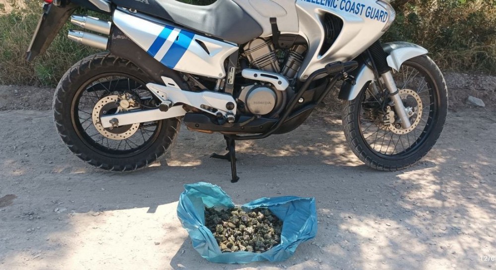 ΧΑΛΚΙΔΑ: Ερασιτέχνης ψαράς ψάρευε παράνομα στρόμπους στην περιοχή του Αγίου Στεφάνου