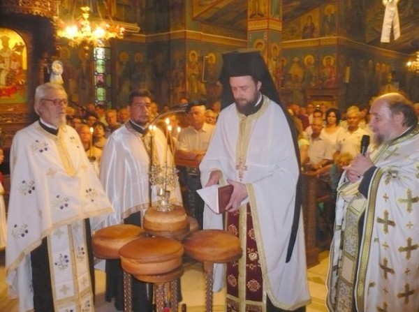 Λαμπρή γιορτή στον ιερό ναό Πέτρου και Παύλου στη Λιανή Άμμο