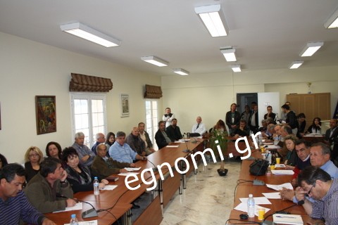 Δημοτικό Συμβούλιο Κύμης-Αλιβερίου: Απουσίες και γέλια