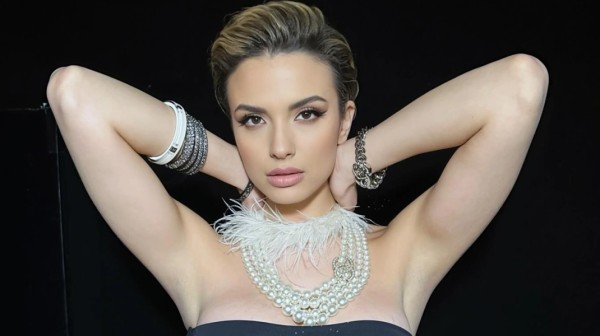 Κατερίνα Λιόλιου: Ζήτησε τον λογαριασμό κι ένα σφηνάκι τελευταίο πριν πληρώσει (VIDEO)