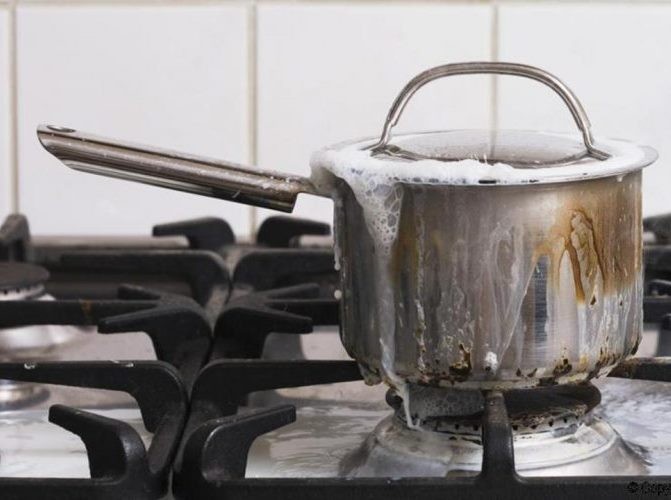 Τι πρέπει να κάνεις για να μην ξεχειλίζει το νερό στην κατσαρόλα