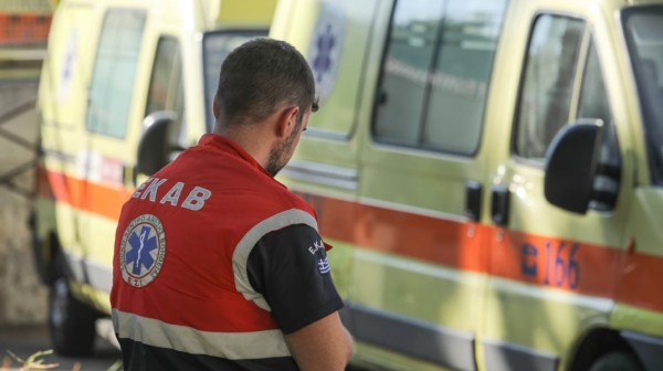 11χρονος έχασε τη ζωή του όταν πήγε να διασχίσει με το πατίνι διάβαση πεζών και παρασύρθηκε από 58χρονη οδηγό (VIDEO)
