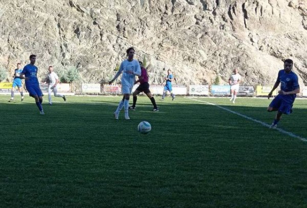 ΣΤΑΥΡΟΣ-ΤΑΜΥΝΑΪΚΟΣ 0-2: Παρέλασε με τη σημαία του ψηλά!