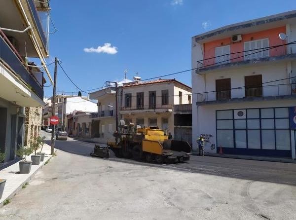 Συνεχίζονται οι ασφαλτοστρώσεις στο Δήμο Κύμης Αλιβερίου
