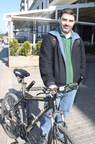 Πάει πάντα με το ποδήλατο!