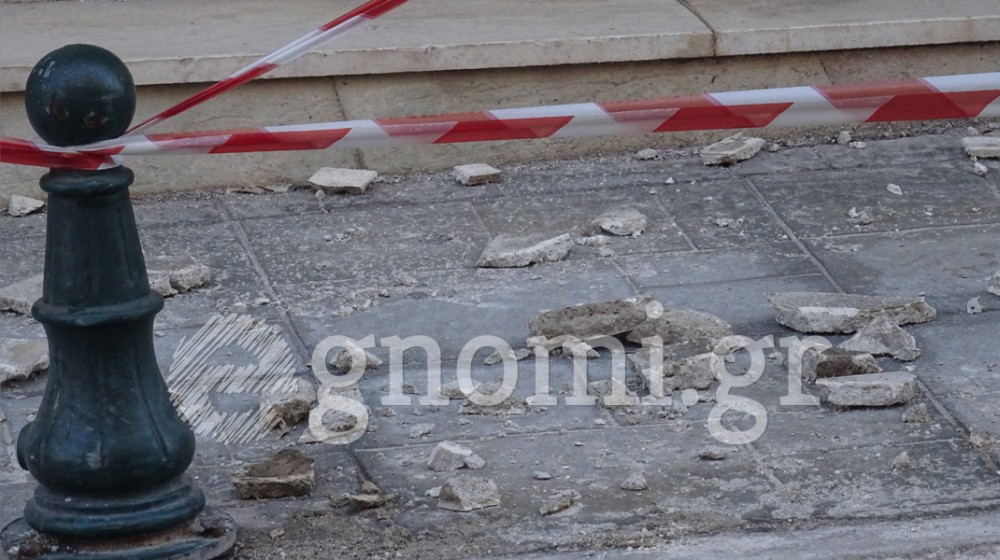 ΧΑΛΚΙΔΑ: Έβρεξε κοτρόνια στην οδό Γαζέπη και η ατάκα για τη Βάκα!