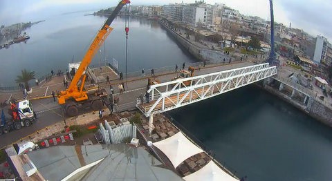 Κλειστή η γέφυρα του Ευρίπου για τα αυτοκίνητα