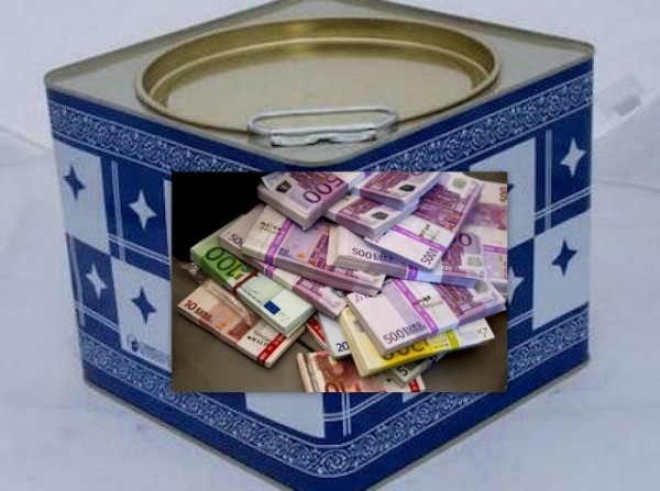 Στον ανακριτή τρεις εργάτες - Έσκαβαν σε χωράφι και βρήκαν ένα τενεκέ με 165.000 ευρώ