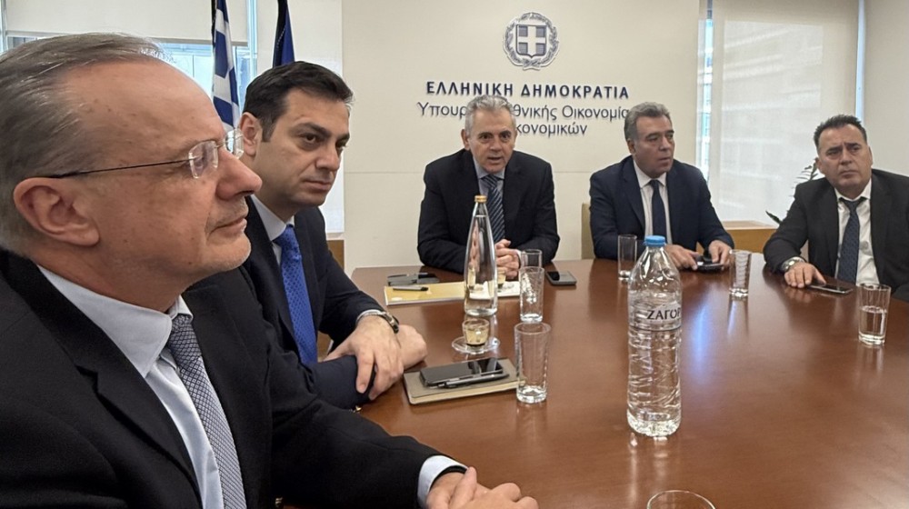 ΖΕΜΠΙΛΗΣ: Fast track παραχώρηση αιγιαλού και ειδική μέριμνα για τη Βόρεια Εύβοια