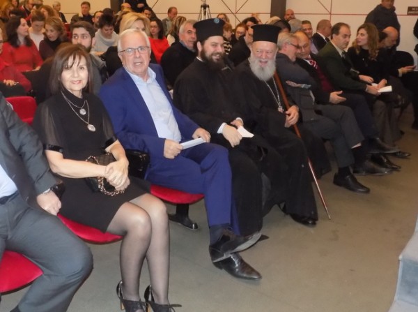 Ήθελε να καθίσει δίπλα στον Μητροπολίτη ο Βαγγέλης Αποστόλου