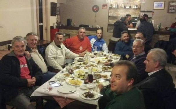 Κώστας Μαρκόπουλος και Αποστόλης Βαρδακώστας έφαγαν και ήπιαν μαζί