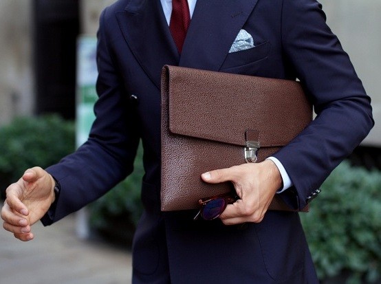 Απατεώνας ολκής έφαγε από τα θύματά του 500.000 ευρώ - Παρουσιαζόταν ως ιδιοκτήτης εργοστασίου στη Βουλγαρία