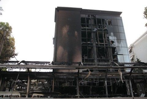 Μαφιόζικος εμπρησμός στο Rich