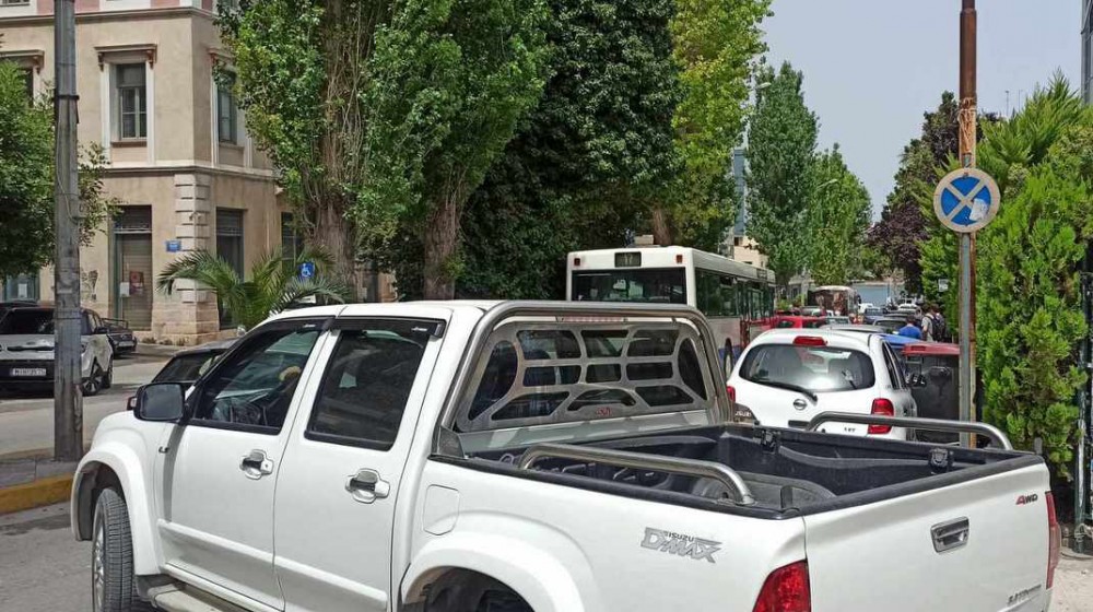 ΧΑΛΚΙΔΑ: Ένα ...σύνηθες μποτιλιάρισμα στη λεωφόρο Βενιζέλου το μεσημέρι της Δευτέρας