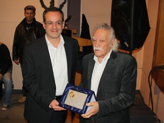 Συγκινήθηκε και συγκίνησε τη Xαλκίδα ο Μανώλης Γλέζος