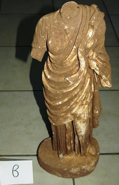 Τρεις αρχαιοκάπηλοι ήταν έτοιμοι να πουλήσουν άγαλμα ανεκτίμητης αξίας